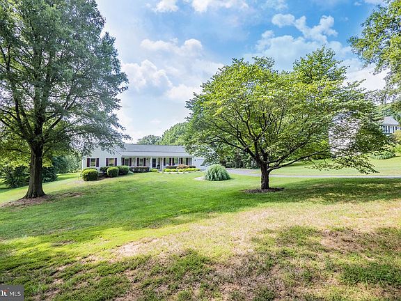 3rd image of 14514 Ascot Square Ct