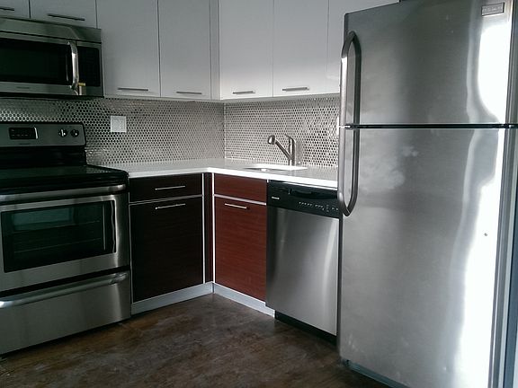 2nd image of 166 Throop Ave #115B
