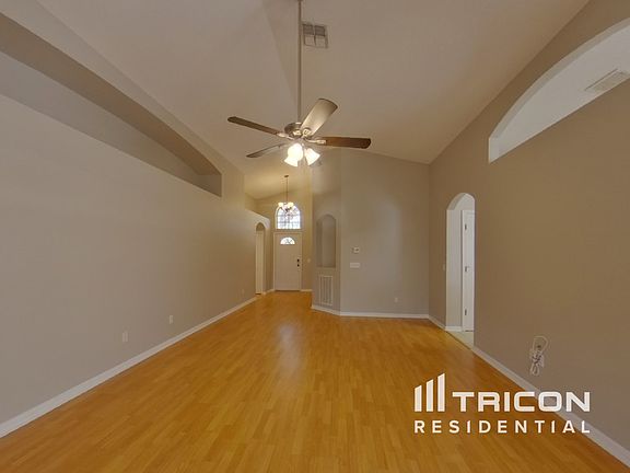 3rd image of 125 Wornall Dr