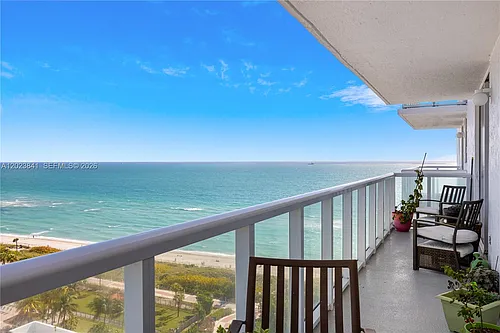 2457 Collins Ave Photo 1