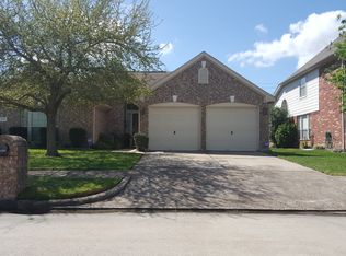 4927 Tallow Cove Dr, Baytown, TX 77521