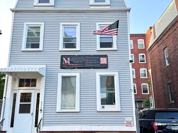 656 E 5th St, South Boston, MA 02127