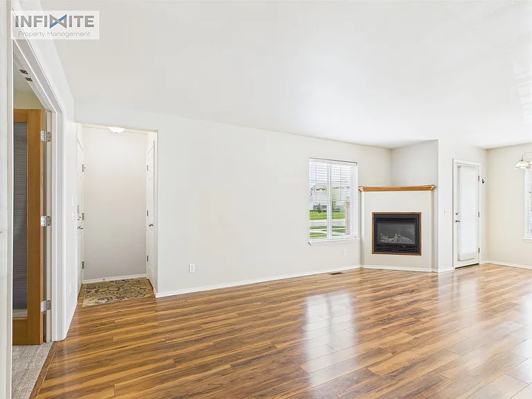 1112 Longbow Ln #3B — Photo 9