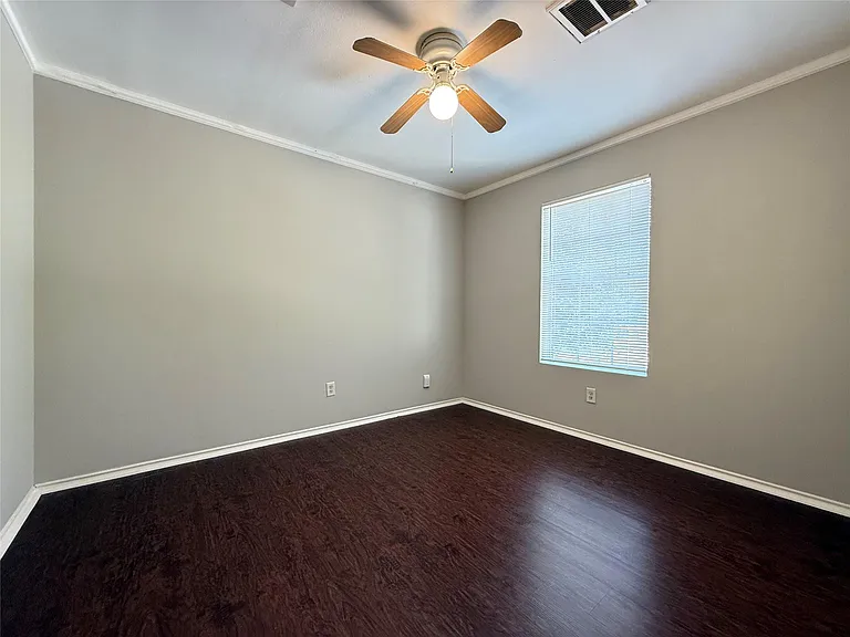 2403 Chalet Rd — Photo 15