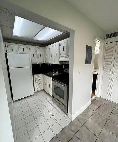 6601 SW 46th St #106 — Photo 5