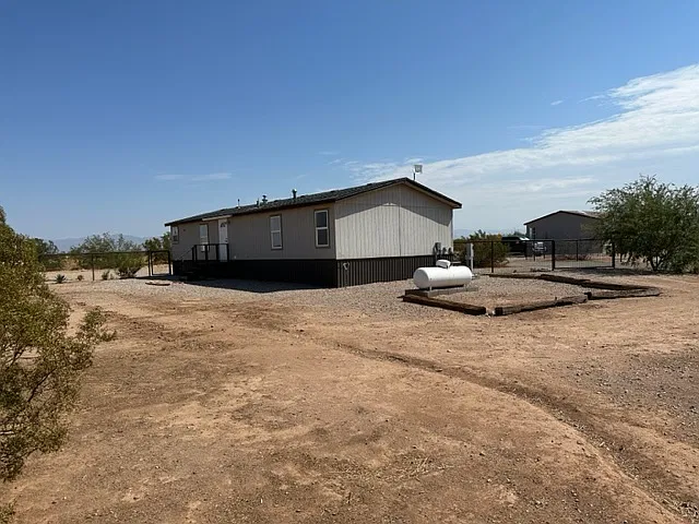 3 bed, $2,150 — Photo 4