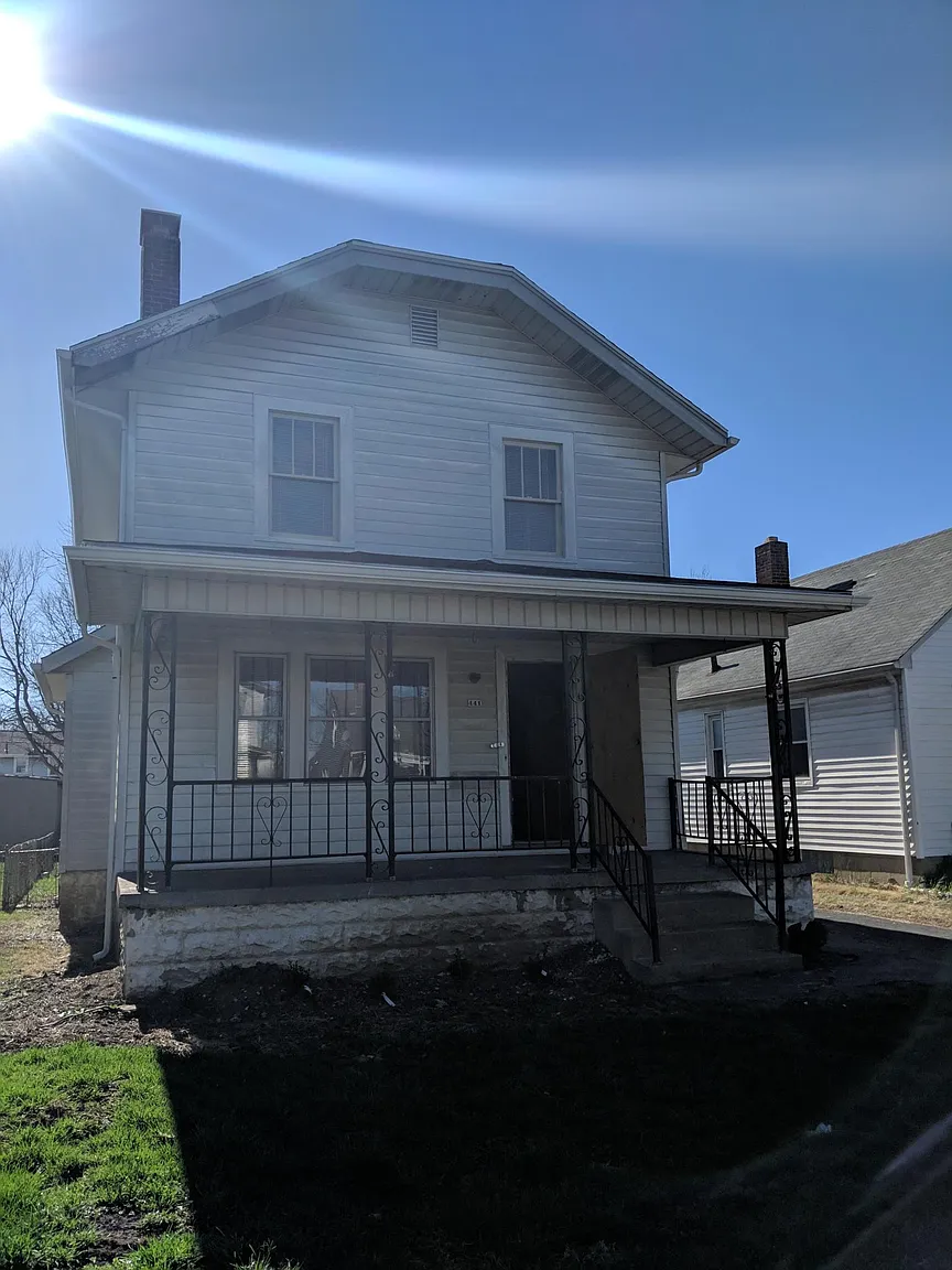 441 Larcomb Ave photo 1