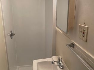 2221 N 2nd St, Clinton, IA 52732