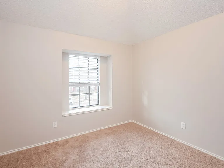 2241 Collier Ct — Photo 14
