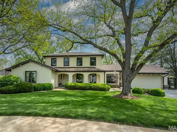 1906 Dovercliff Ct, Chesterfield, MO 63017