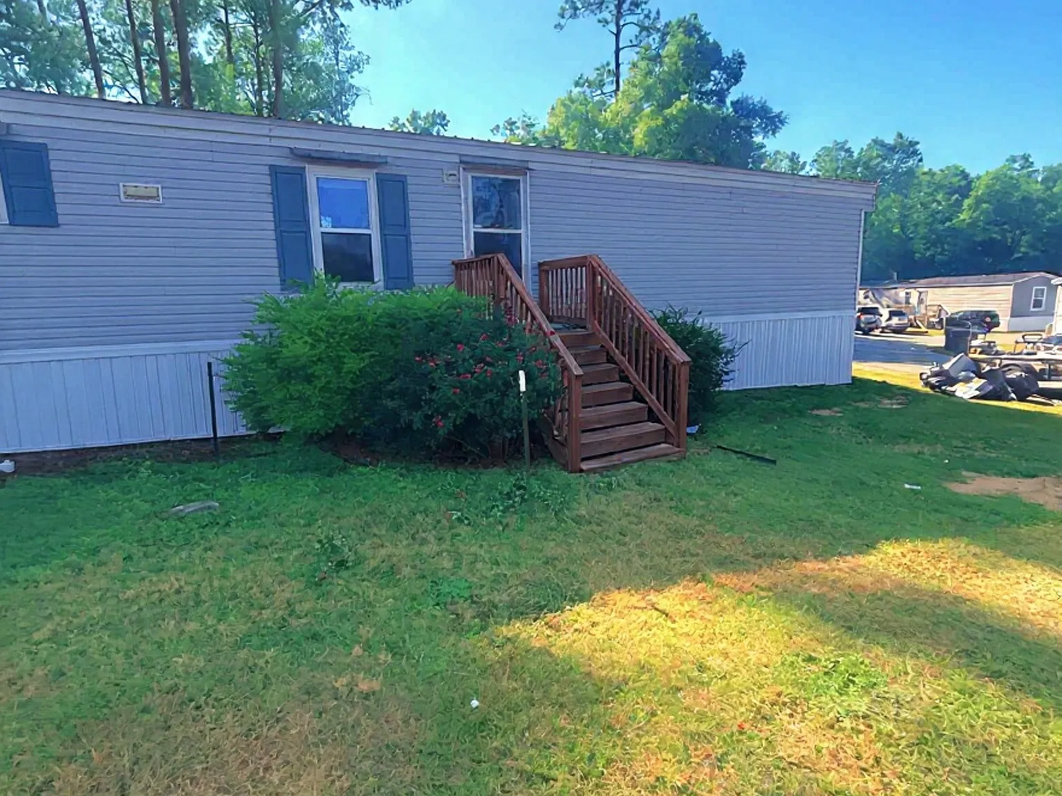 3 bed, $1,100 — Photo 1
