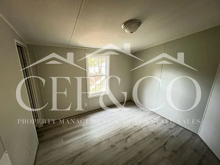 217 Harrison Acres Dr — Photo 6