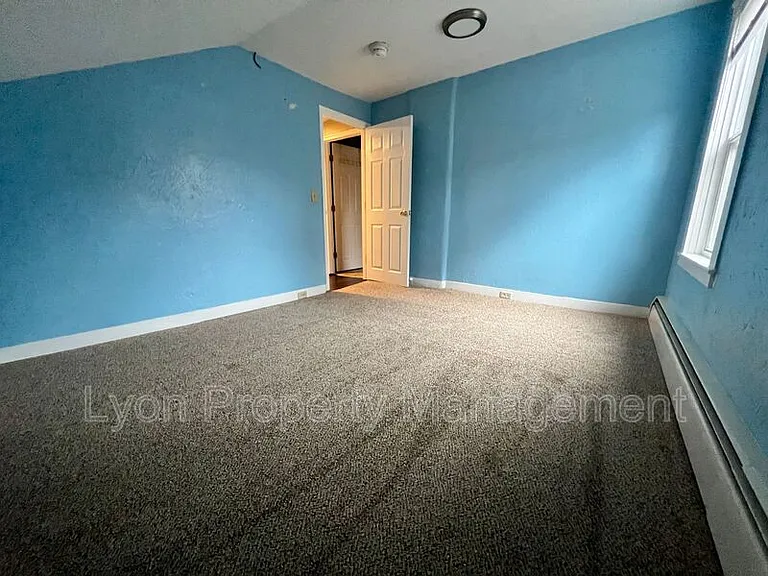 30-39 Laurel Hill Ave #39B — Photo 9