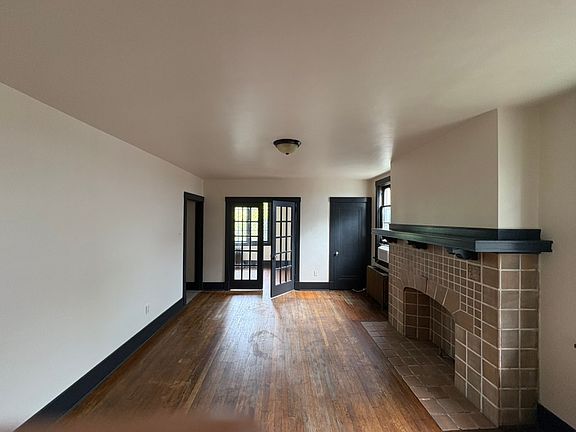 3rd image of 808 California Ave #808