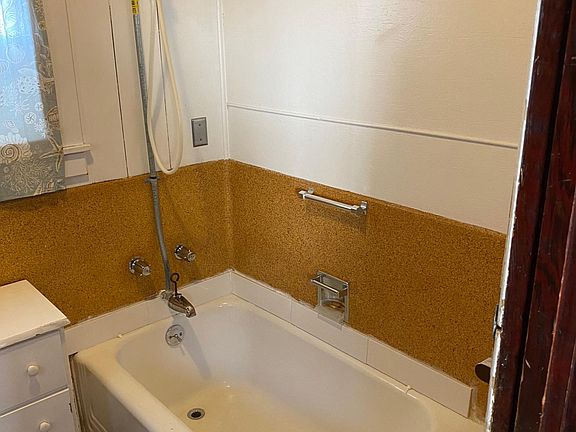 5th image of 1131 Punta Gorda St #A