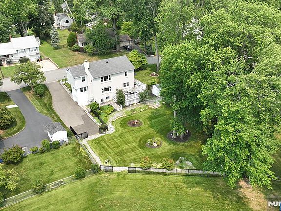 5th image of 237 Woodfield Road