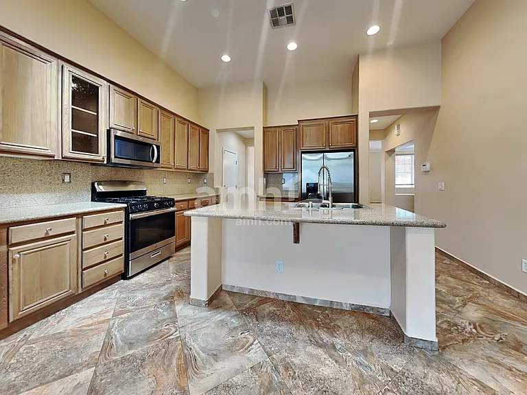 2028 Silver Blaze Ct — Photo 3