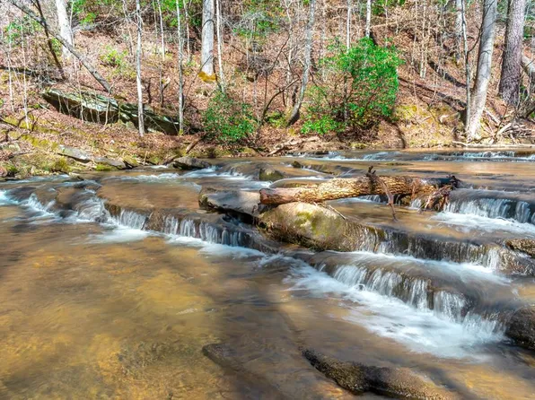 52 Mountain Creek Hollow Dr, Talking Rock, GA 30175