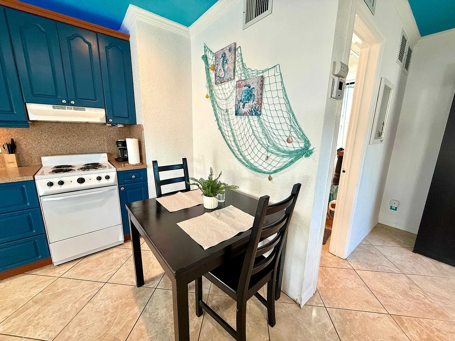Studio, 1.0 bath, 398 sqft, $2,935 — Photo 3