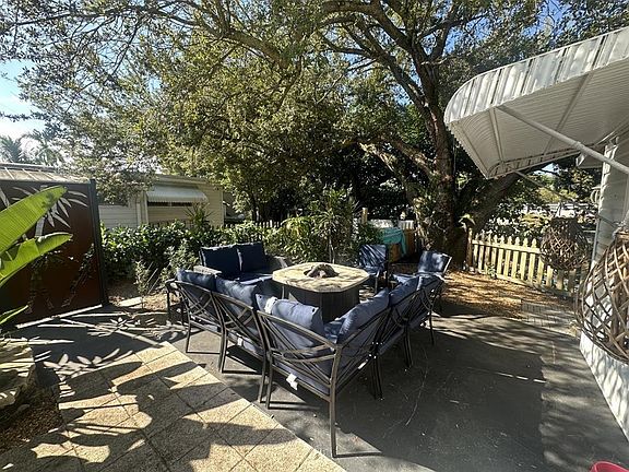 2nd image of 1525 SW 87th Terrace