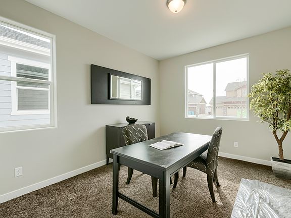 5th image of 851 Shirttail Peak Dr