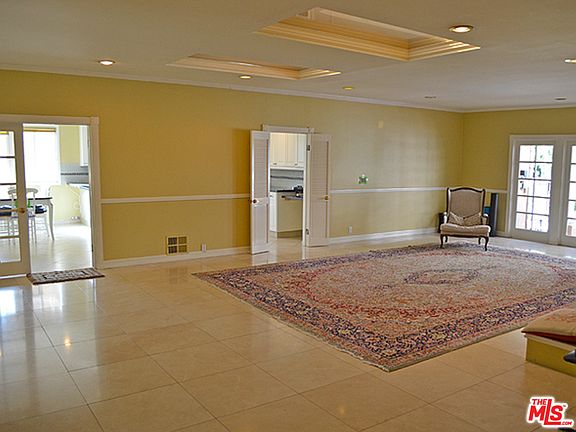 4th image of 465 N Bowling Green Way