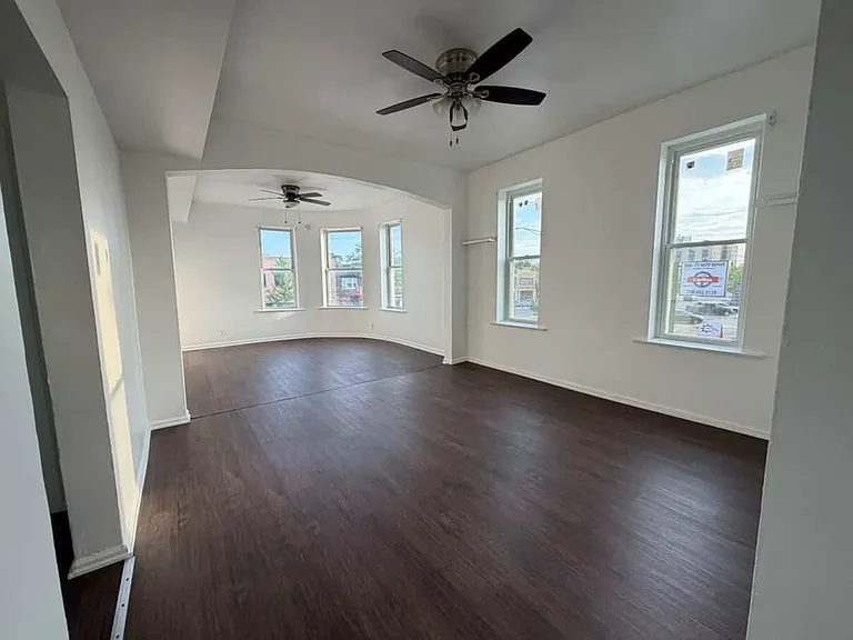 5720 W Cermak Rd #2F — Photo 4