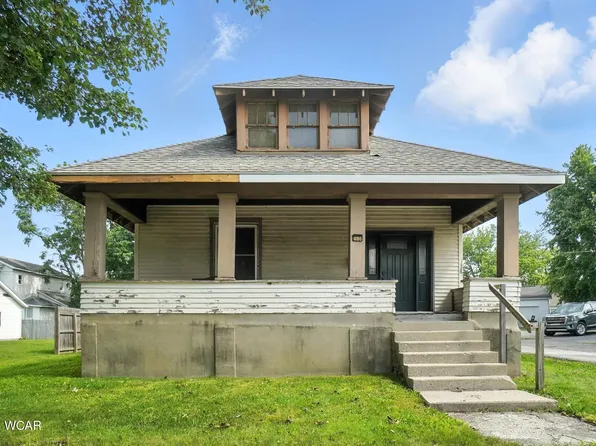 406 E Mechanic St, Wapakoneta, OH 45895