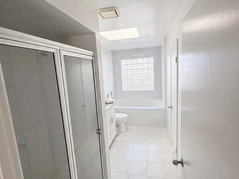 133 W Broadway — Photo 11