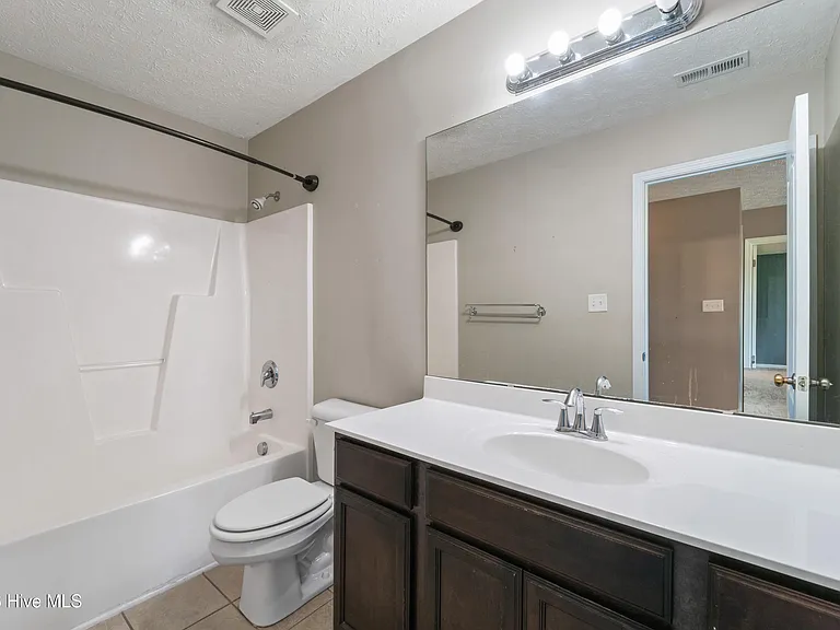 407 S Bluff Cir — Photo 18