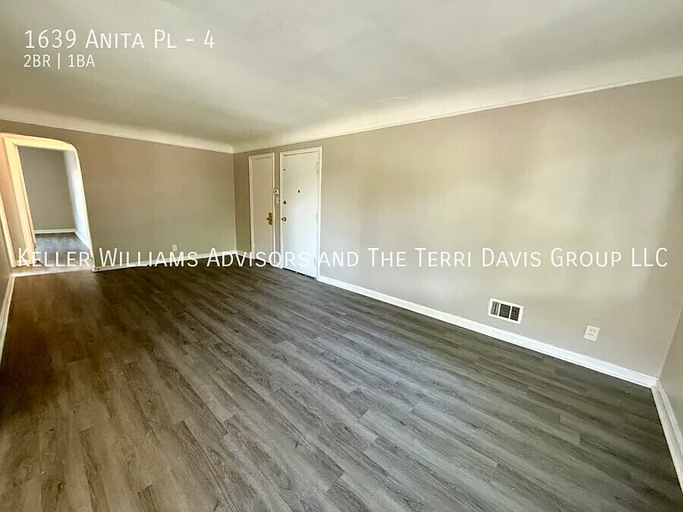 1639 Anita Pl #4 — Photo 3