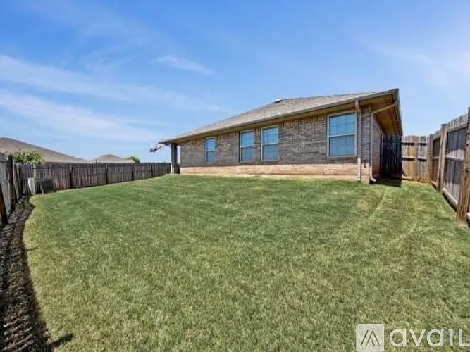 3902 Wiltshire Dr — Photo 17