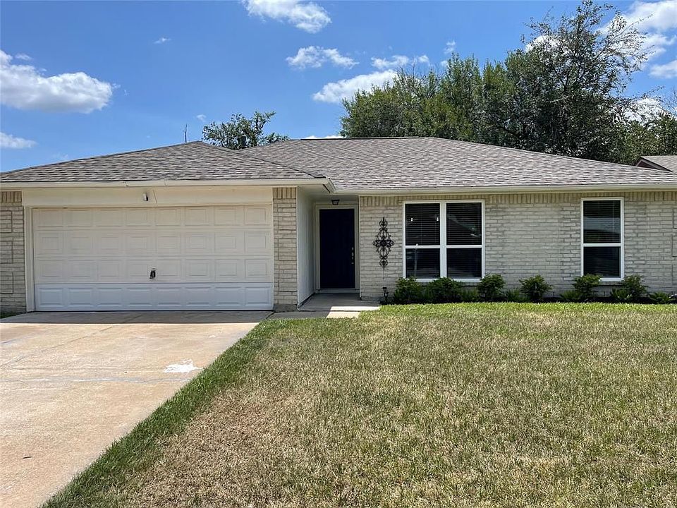 1st image of 18635 Andalusian Dr