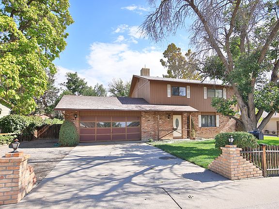 2nd image of 608 W Indian Creek Dr