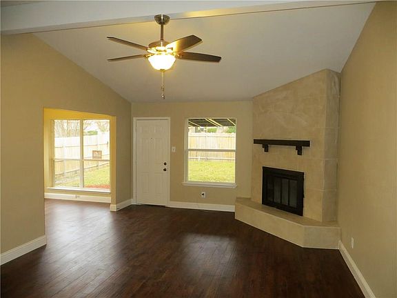 5th image of 617 Coolwood Ln