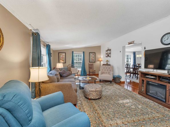 26 Birch Hill Estates Road, Wolfeboro, NH 03894
