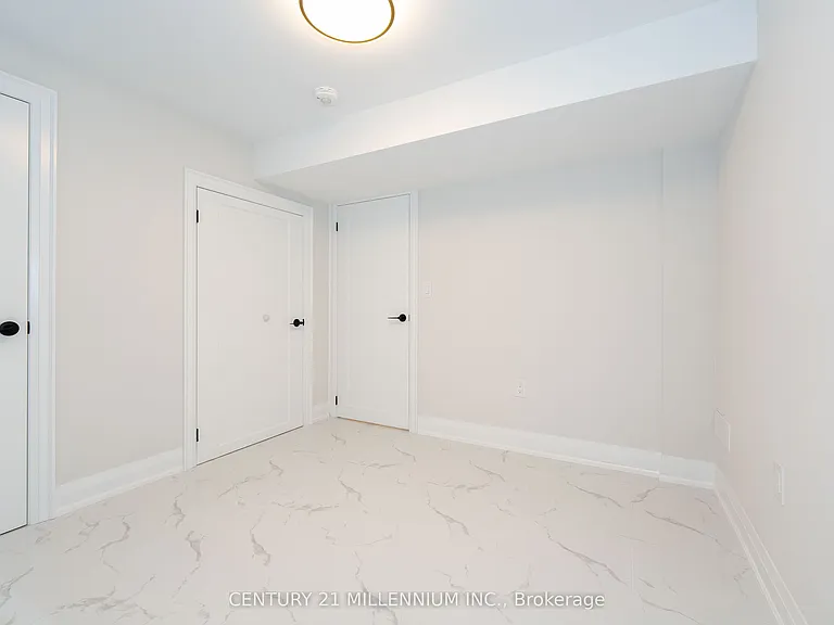 31 Mariposa Ave #C — Photo 7