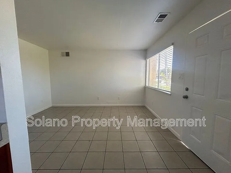 108 Grant Ave #1 — Photo 8