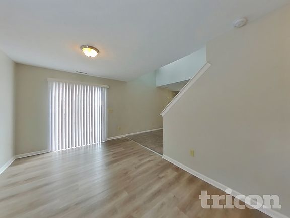 5th image of 2621 Grand Fir Dr