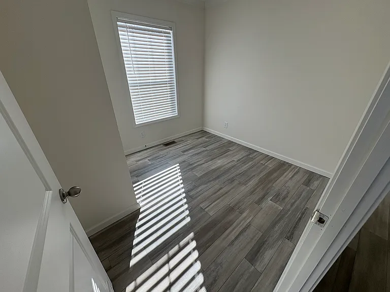 215 Woodland Dr — Photo 9