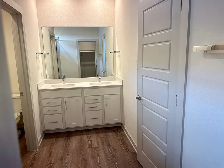 325 Wilshire Rd — Photo 9