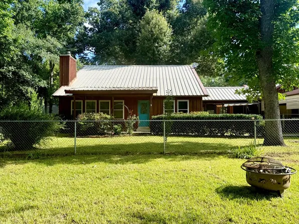 250 Maplewood St, Hemphill, TX 75948