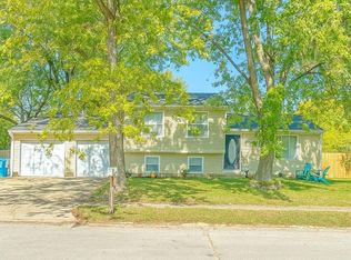 10314 E Starhaven Cir, Indianapolis, IN