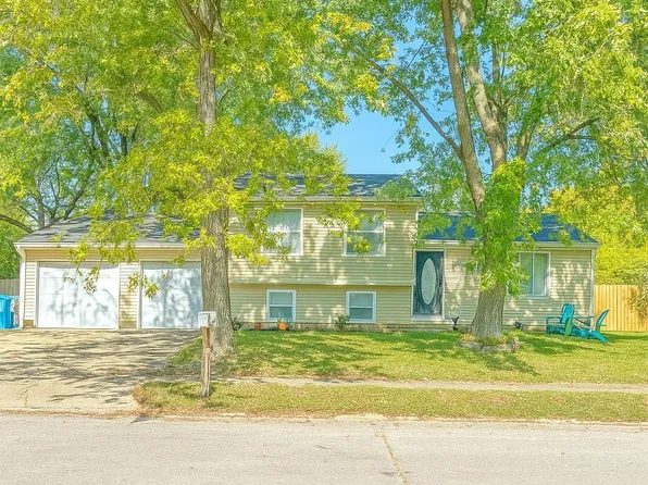 10314 E Starhaven Cir, Indianapolis, IN 46229