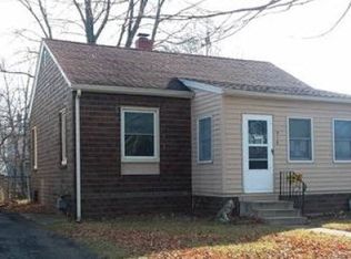 910 Maple Blvd, Monroe, MI 48162