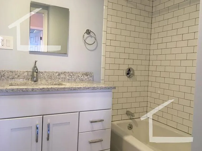 20 Hammond Pond Pkwy #307B — Photo 9