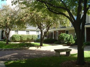 3433 Crooks Rd #1, Royal Oak, MI