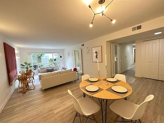 3rd image of 4455 Ventura Canyon Ave