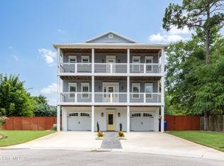 1029 Bennet Ln, Carolina Beach, NC 28428