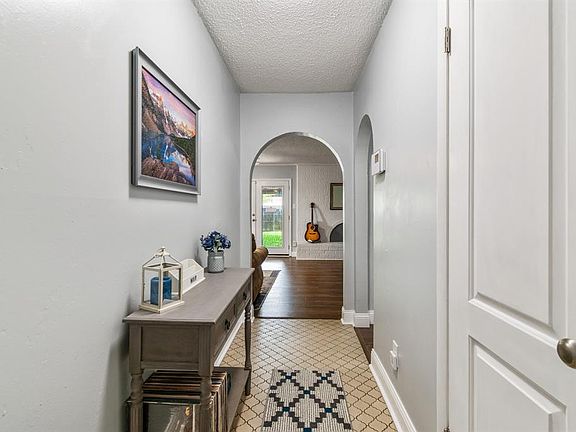 3rd image of 5104 Karen Dr